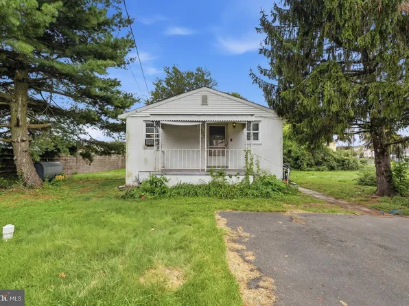 942 Rosa Ave, Croydon, PA 19021