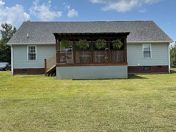 4th image of 30 Taggart Ln