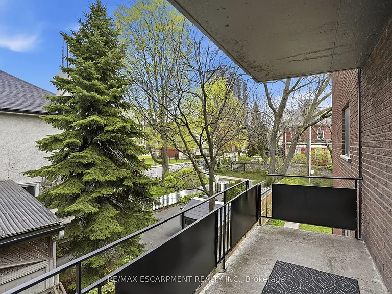36 Ray St S #5 — Photo 20