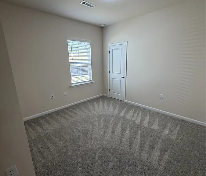 916 Bloomington Way — Photo 10