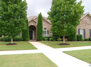 5 Wax Ln, Huntsville, AL 35824