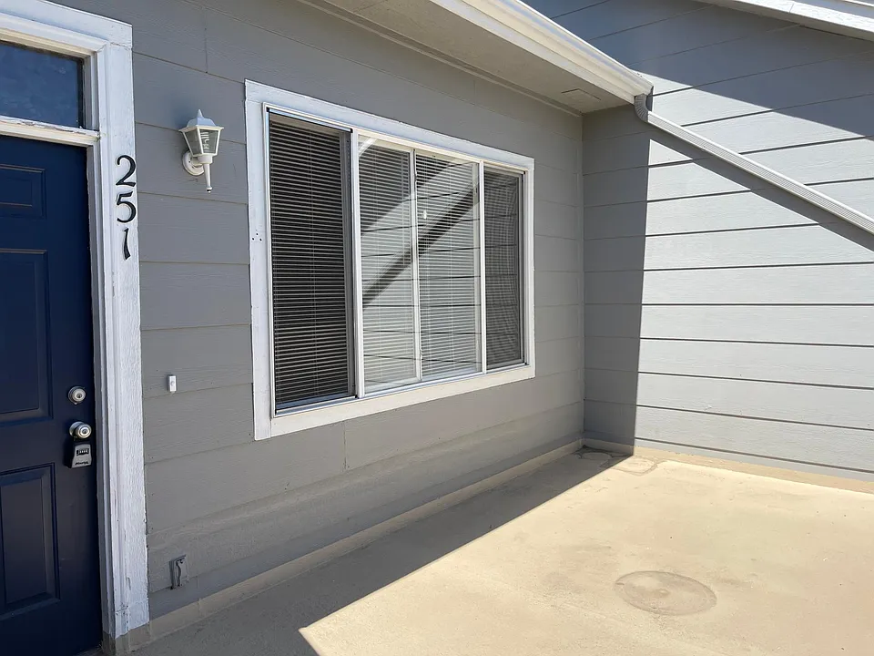 1021 S Walden Way #251