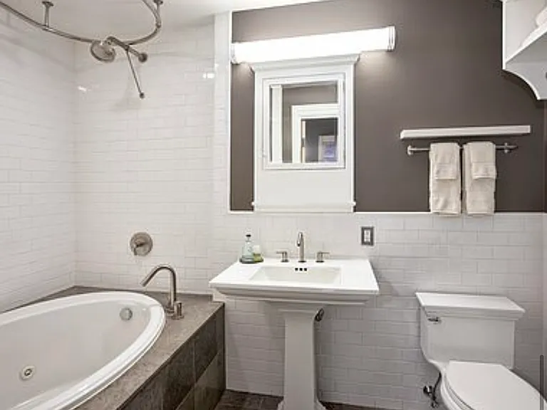 57 Front St #204 — Photo 1