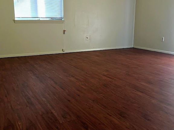 Living room, Dark