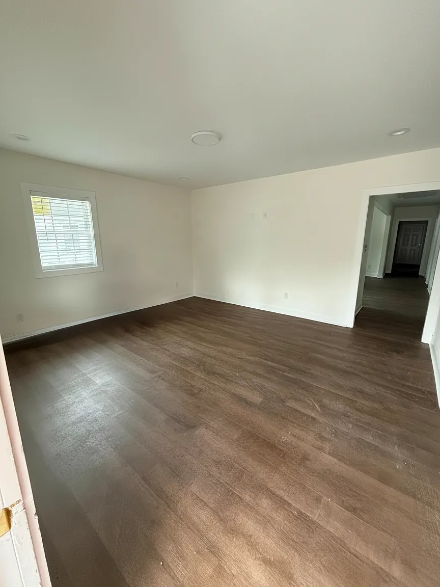 4 bed, 1624 sqft, $2,000 — Photo 2