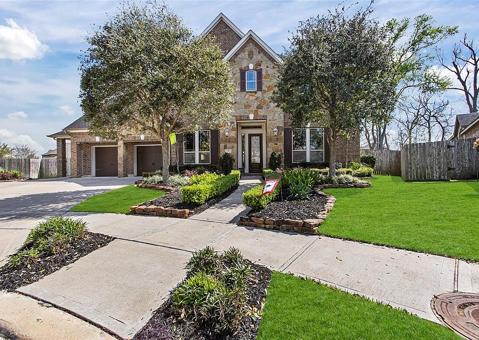 1st image of 38 Lost Oak Ct