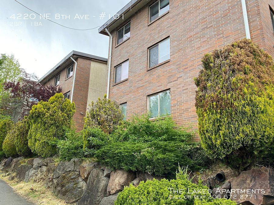 1st image of 4220 8th Ave NE APT 101