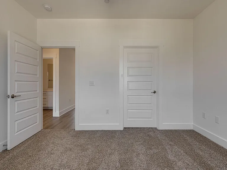 542 Southgate Ave #216 — Photo 15