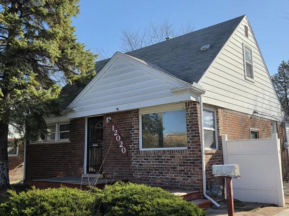 12020 W Pkwy, Redford, MI 48239