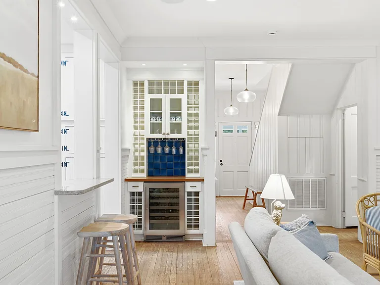 2424 Middle St — Photo 14