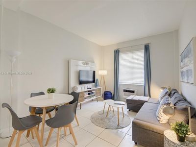 3030 Collins Ave APT 1G, Miami Beach, FL, 33140