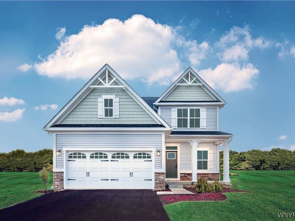 6399 Deanna Dr, Hamburg, NY 14075