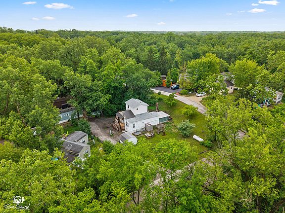 2nd image of 46 Lakeshore Dr
