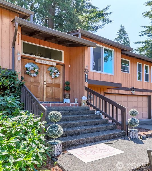 4th image of 3542 71st Avenue W