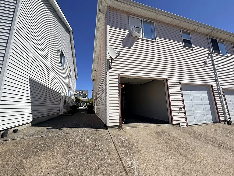 8532 NE Knott St #A-D — Photo 24