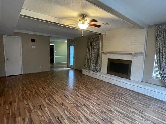 4th image of 3759 Pin Oak Ave
