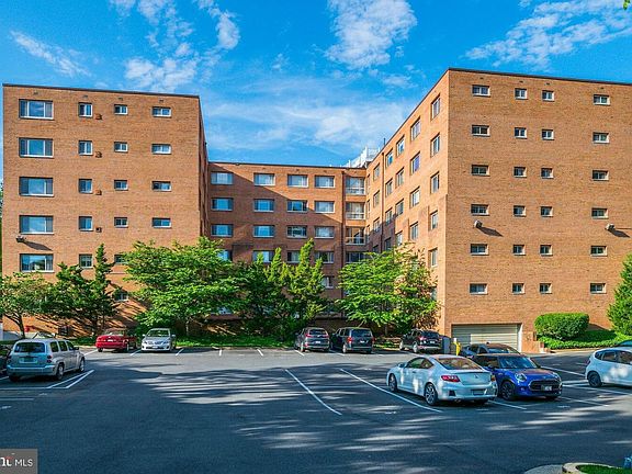 Residents have assigned parking at the rear of the building.