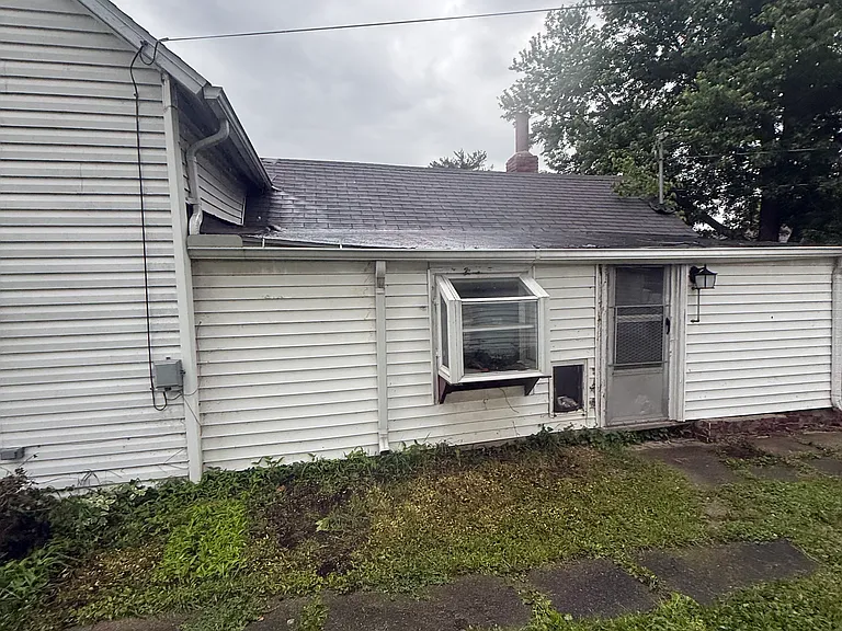 533 Higgins St — Photo 11