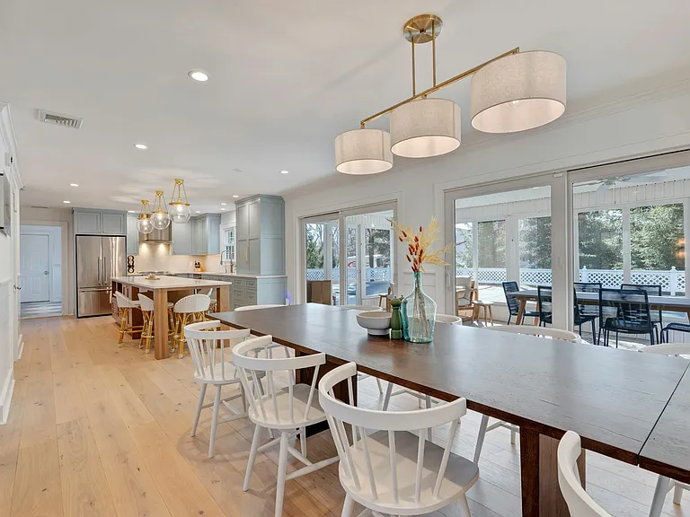 110 Sleepy Hollow Ln — Photo 9