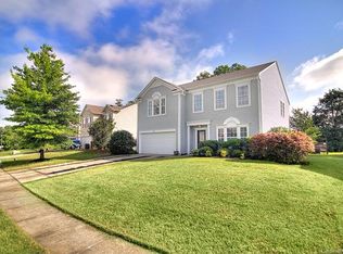 12821 Silvaire Farm Rd, Charlotte, NC 28278