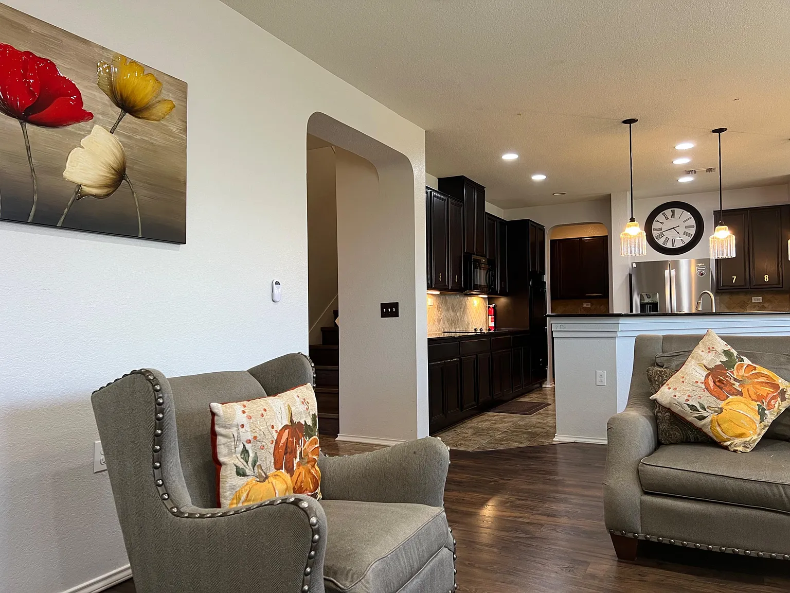 4 bed, 3.5 bath, 3498 sqft, $659 — Photo 3
