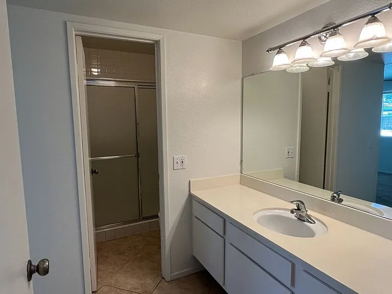 25224 Lawton Ave — Photo 3