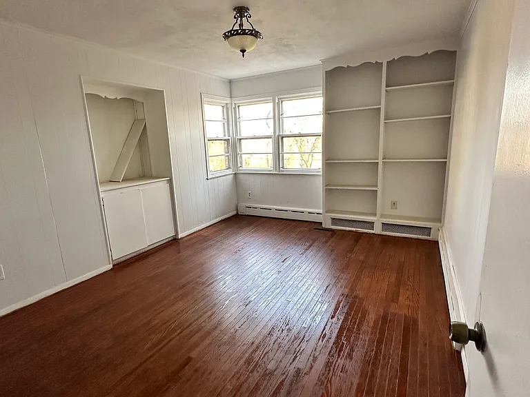 167 Kings Hwy — Photo 15