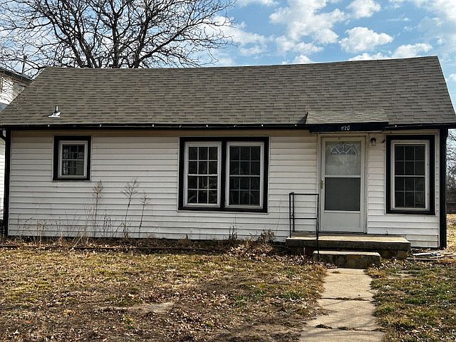 1st image of 820 N D St