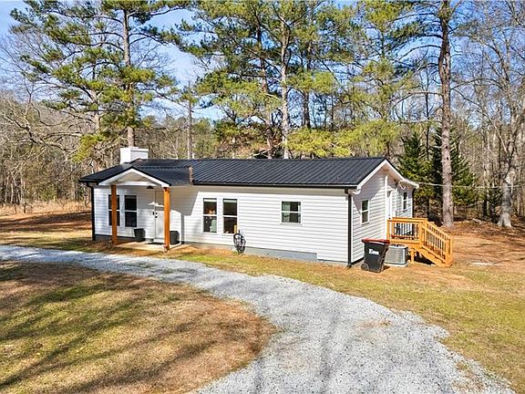 3rd image of 588 Vaughn Rd