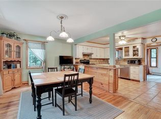 2 Crestview Dr, Highland Mills, NY 10930