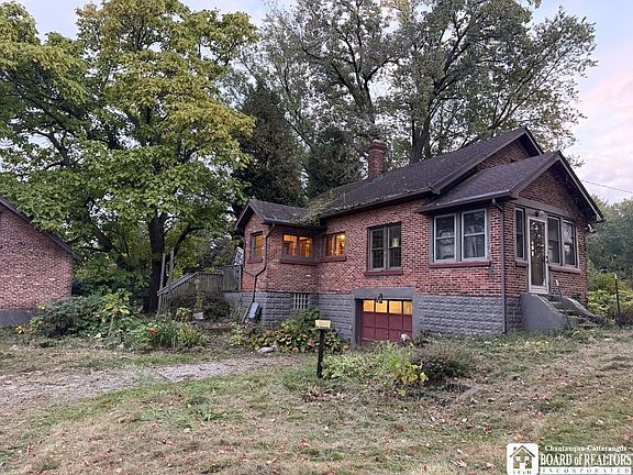 4th image of 9411 E Lake Rd