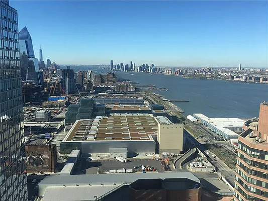 Sold by R New York | media 14