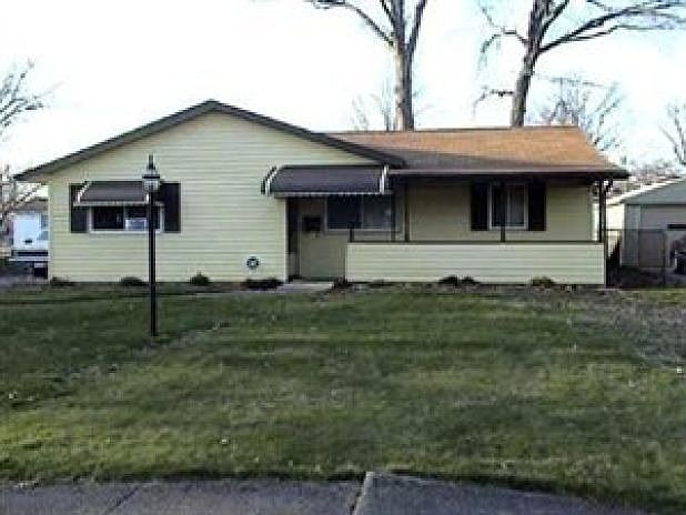 1st image of 2009 E 39th St