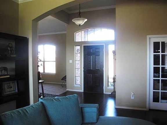 4th image of 117 Windsor Cir