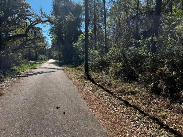 Prosper Dr, Lacombe, LA 70445