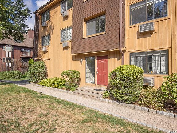 5th image of 197 Bridge St APT 5