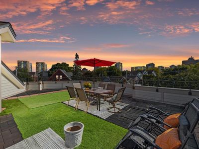 2009 North Cambridge AVENUE, Milwaukee, WI, 53202