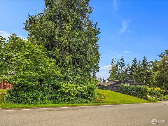2nd image of 19615 SE 29th Street
