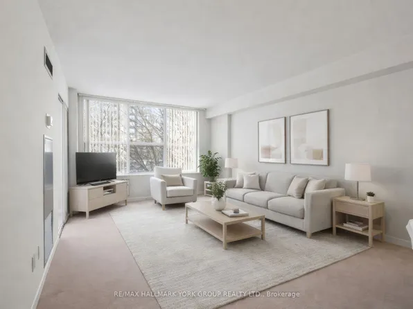 250 Davis Dr #604, Newmarket, ON L3Y 7T7