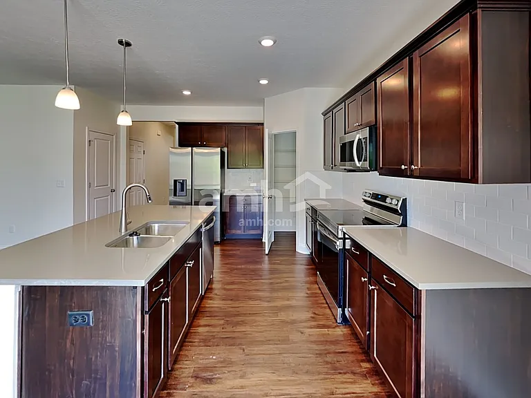 8066 Rapala Ln — Photo 3