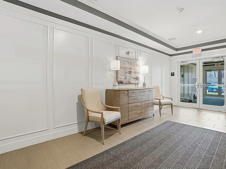 4 Winslow Ln #410 — Photo 4