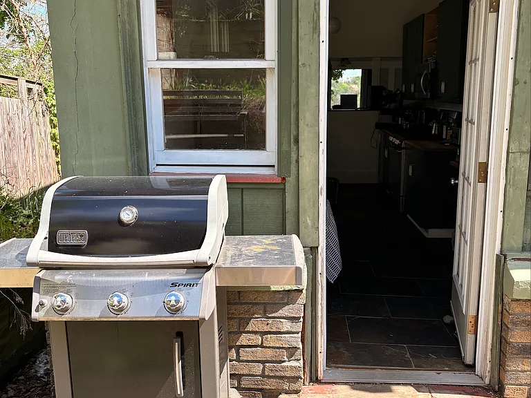 91 Watson Blvd — Photo 4