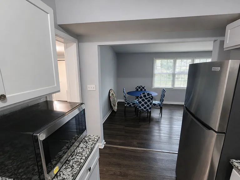 4214 Canby Ln — Photo 6