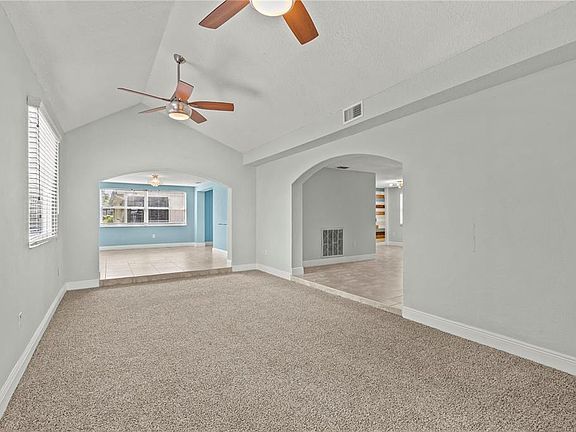 3rd image of 8519 Arrowhead Dr