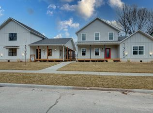 1361 E Cherry St, Springfield, MO 65802