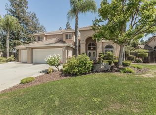 8466 N Dearing Ave, Fresno, CA
