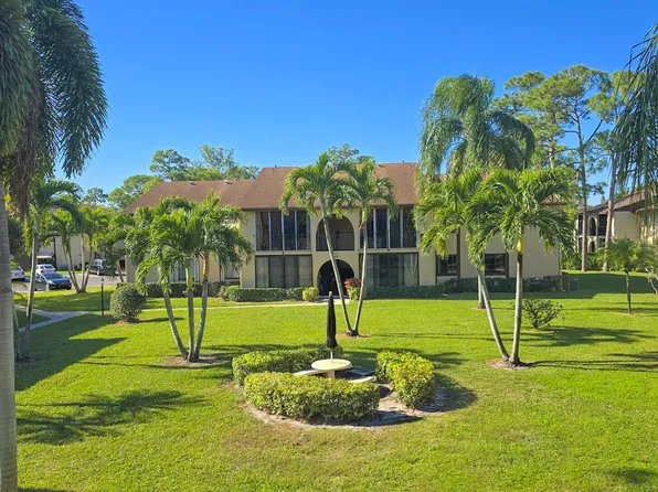 222 Pine Hov Cir #2B, Lake Worth, FL 33463