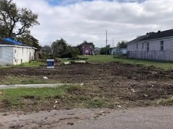 1923 Flood St, New Orleans, LA 70117