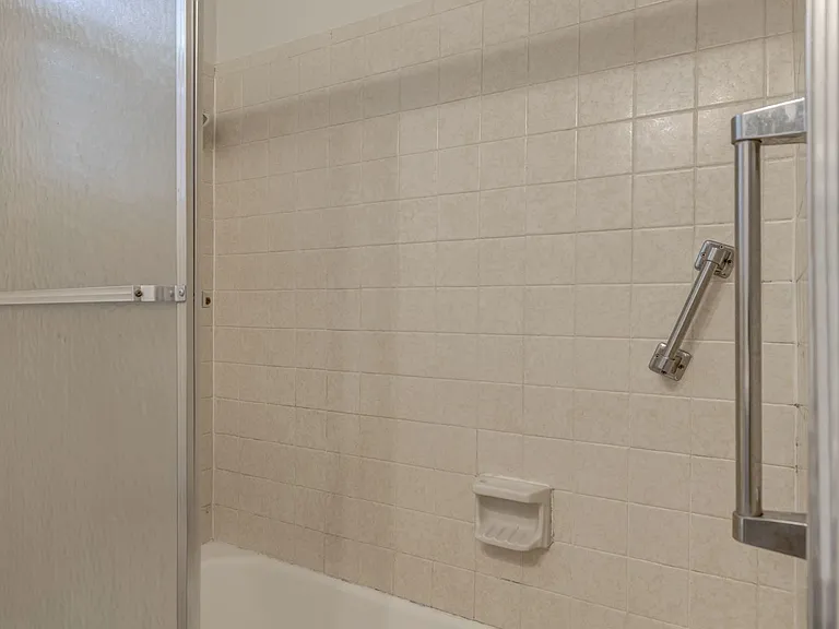 1301 Mercury Dr — Photo 19