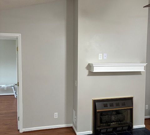 2nd image of 2928 Mulberry Ln Unit E